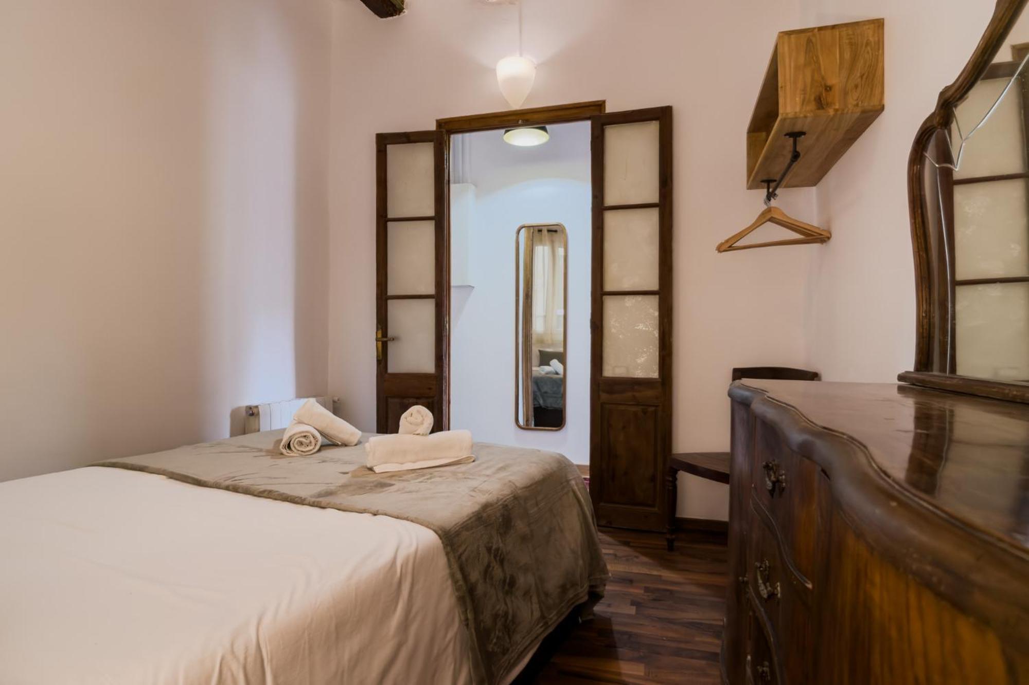 Magalhaes - Trad Flat In Poble Sec, Near Ramblas Barcelona Exterior photo